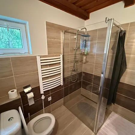 Lodge Rendo